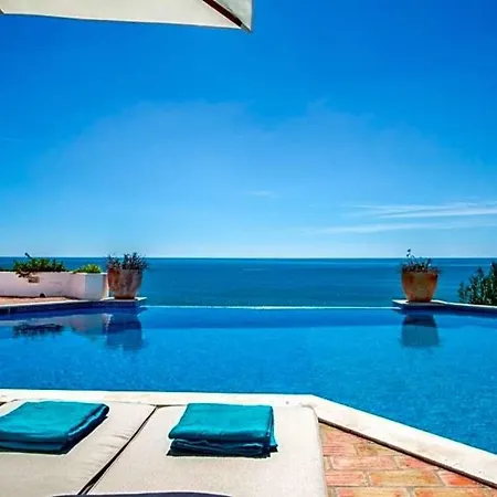 Sleeps 10 Pool Wifi Albufeira