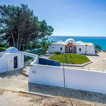 Sleeps 10 Pool Wifi Villa