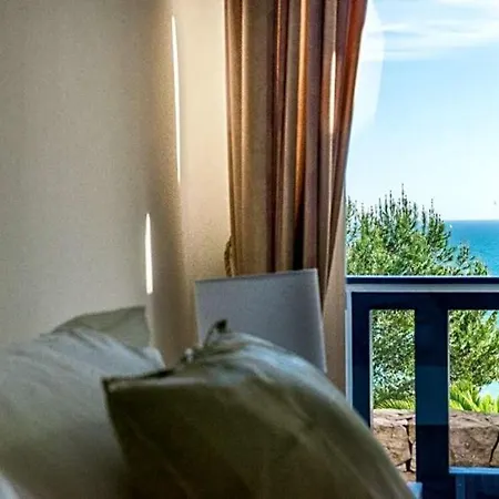 Villa Sleeps 10 Pool Wifi *